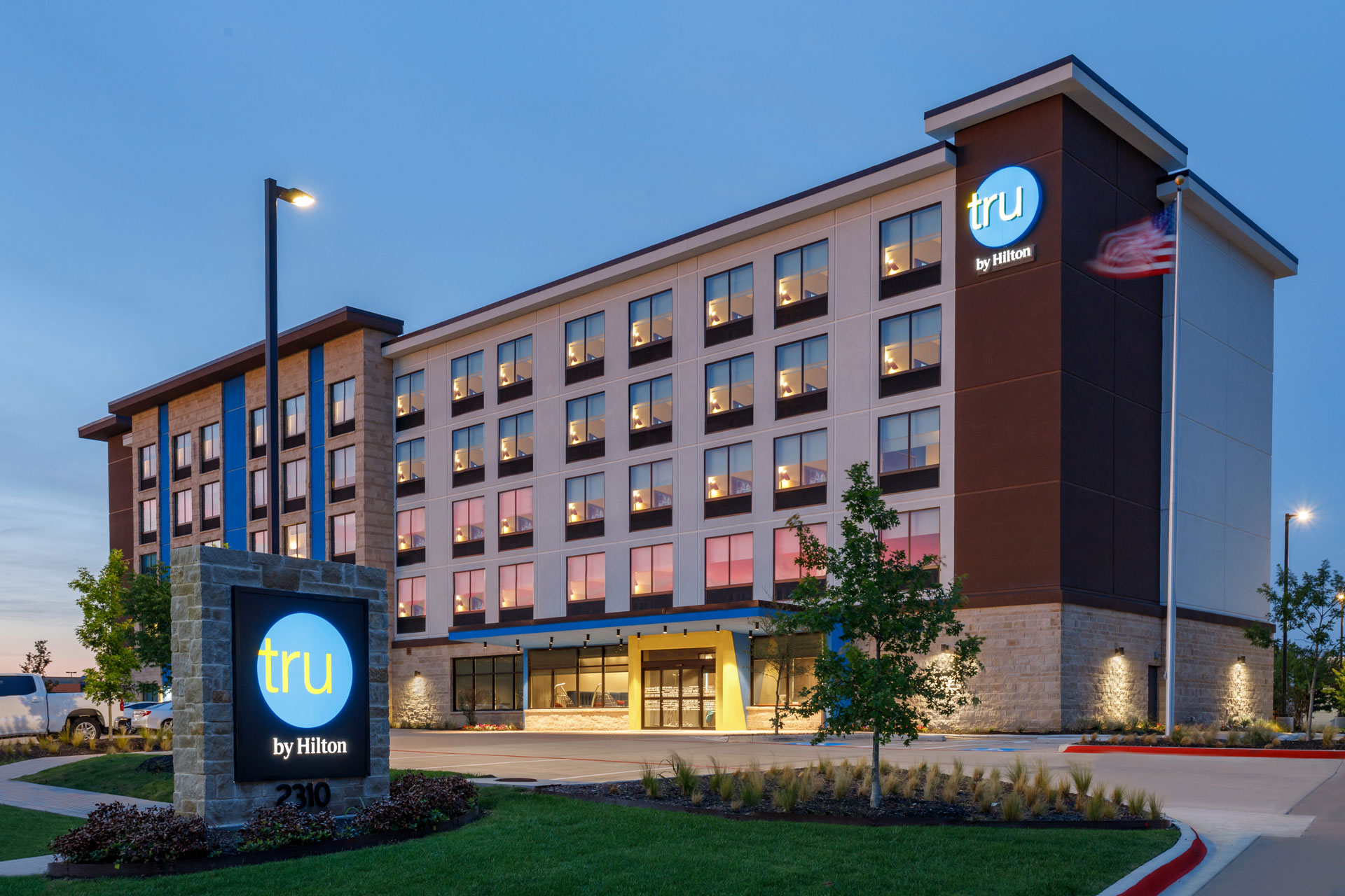 Tru by Hilton Frisco Dallas